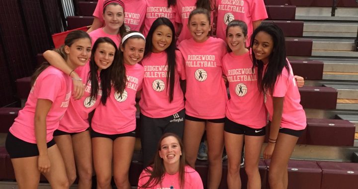Girls Volleyball Maintains Focus